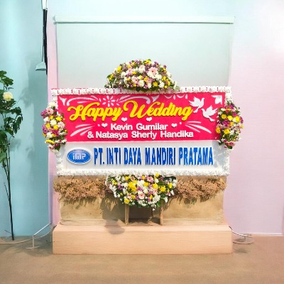 Bunga papan happy wedding - azrikaflorist 018
